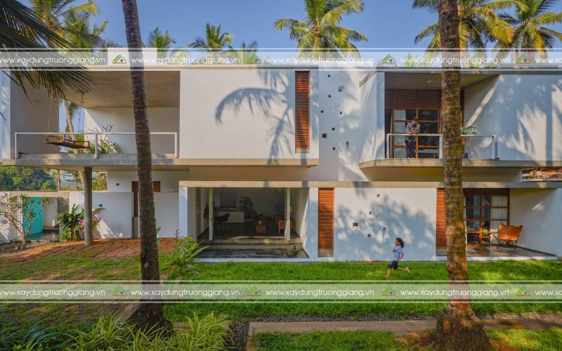 Mẫu nhà 2 tầng có sân vườn lấy sáng tốt