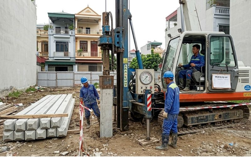Thi công ép cọc bê tông móng sâu